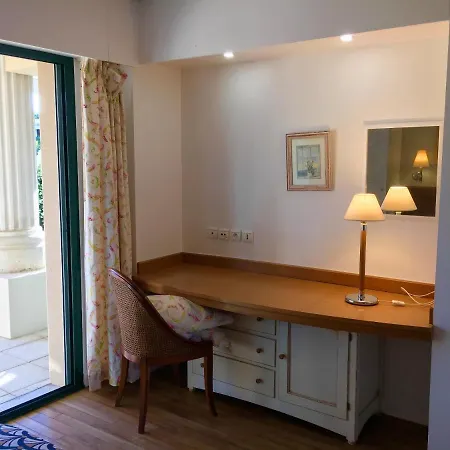 Cosy A Andre Des Eaux De 47 M² Avec Jardin *